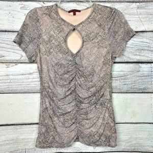 Red by BKE Snakeskin Ruched Keyhole Top Small